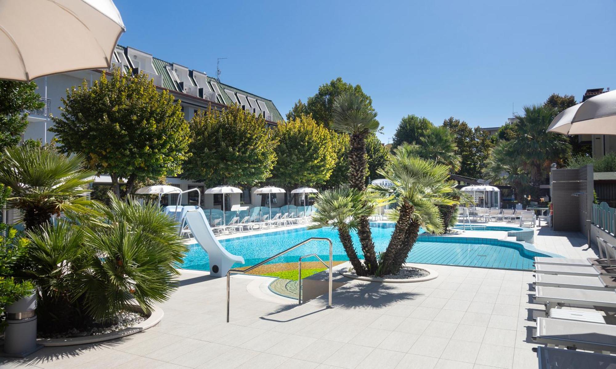 Hotel Paris Resort เบลลาเรีย-อีเจอา มารีนา ภายนอก รูปภาพ